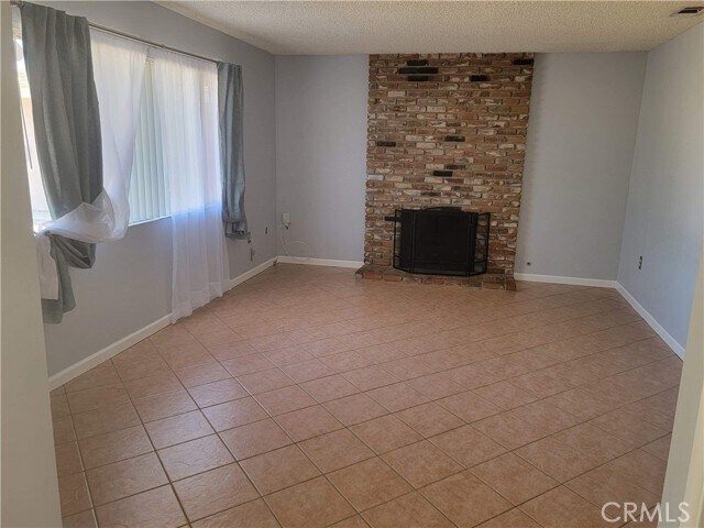 Foto del edificio - 879 Cardona Pl