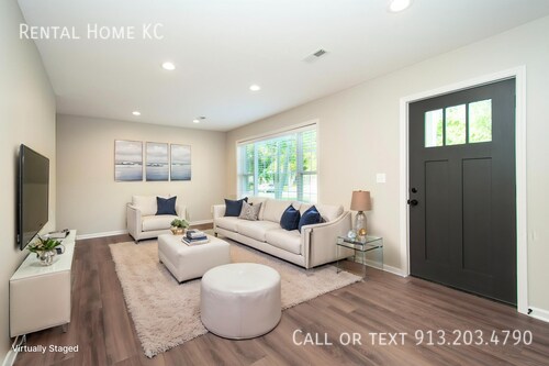 Building Photo - 7620 S Robinson-