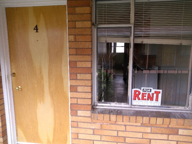 Photo - 1741 S Hanford St Apartment