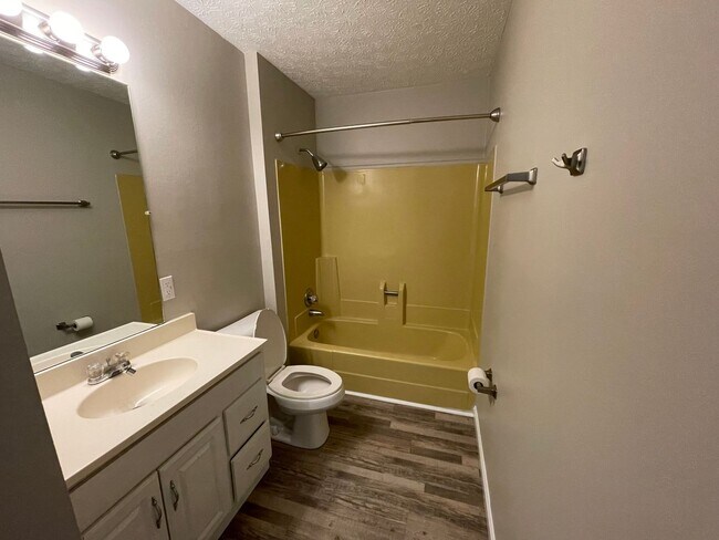 Building Photo - Cozy 3 Bed 1 Bath House