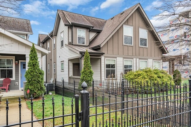 Photo - 4 BR, two-story rental with finished basement in WEHO! House