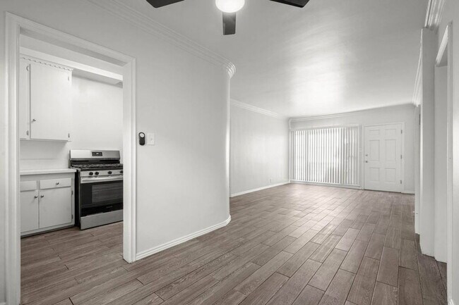 Building Photo - 4195 Leimert Blvd