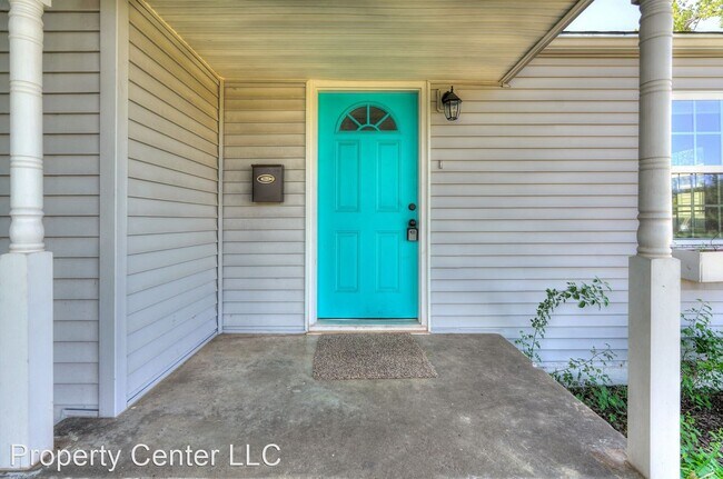 Building Photo - 2 br, 1 bath House - 9705 N University Ave
