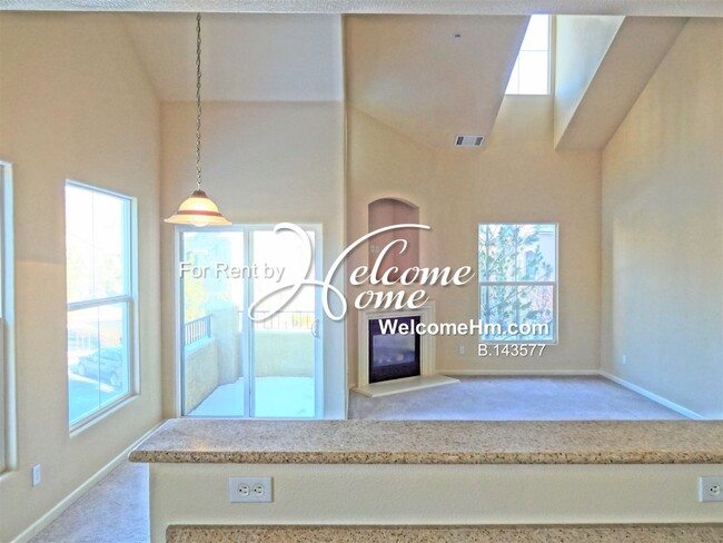 Building Photo - Spacious Triana North Townhome