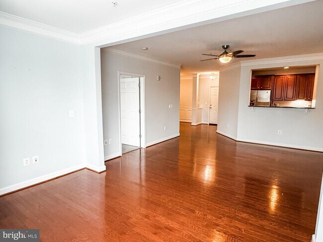 Foto del edificio - 701 Cobblestone Blvd