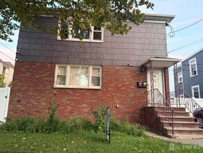 Building Photo - 68 Christopher St