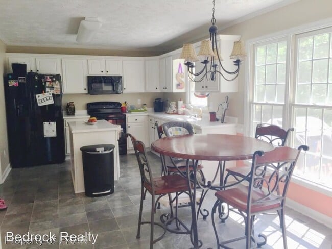 Foto del edificio - 4 br, 2.5 bath House - 5811 Cherrystone Lane