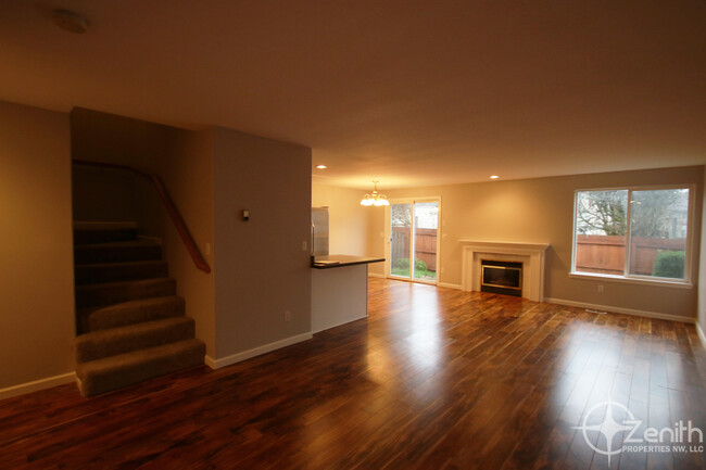 Foto del edificio - Wonderful 3 Bedroom Home in Vancouver! Upd...