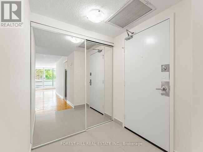 Photo du bâtiment - 4001-4001 Bayview Ave