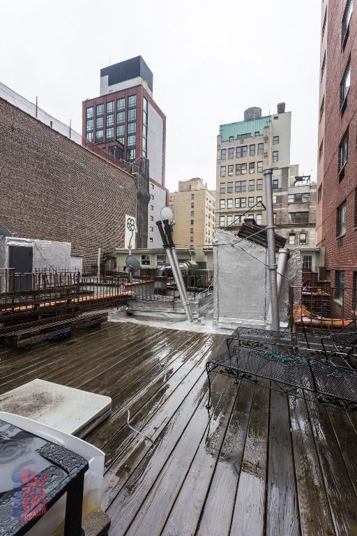 Building Photo - 219 E 23rd St