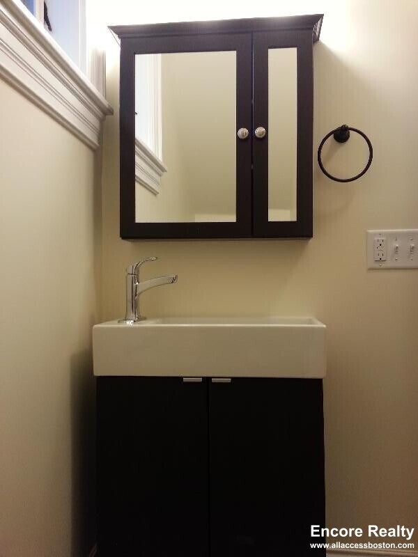 Foto del edificio - 84 Linden St