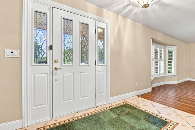 Building Photo - $2,645.95, 4-bed, 2.5-bath located in Centennial with a fenced backyard.