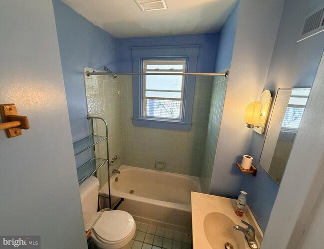 Foto del edificio - 506 Cedarcroft Rd