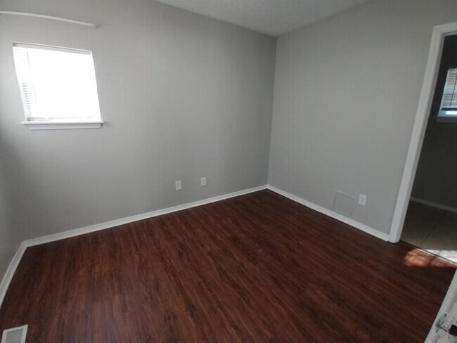 Foto del edificio - 1632 N Evanston Pl