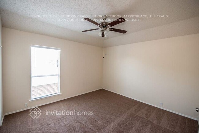 Building Photo - 2612 Briarcrest Dr