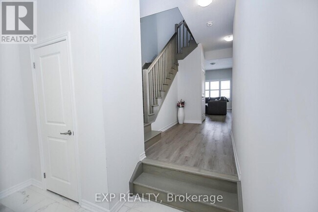 Photo du bâtiment - 295 McEachern Ln