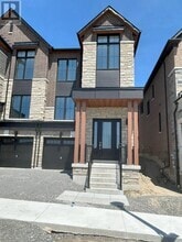 Building Photo - 1042 Valhalla Ter