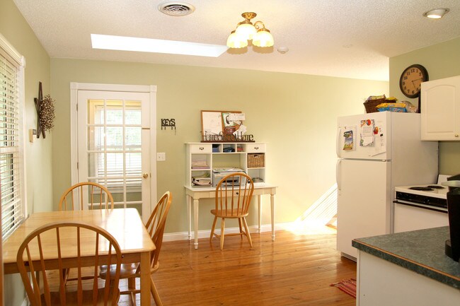 Kitchen - 3506 S State Rte 157