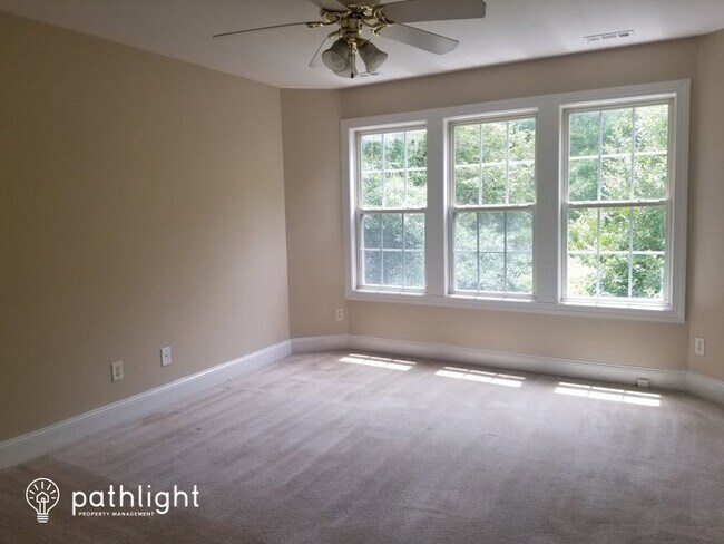 Building Photo - 5029 Dawn Piper Dr