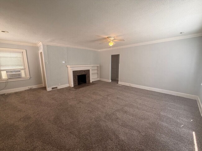 Foto del edificio - 1532 E 51st St