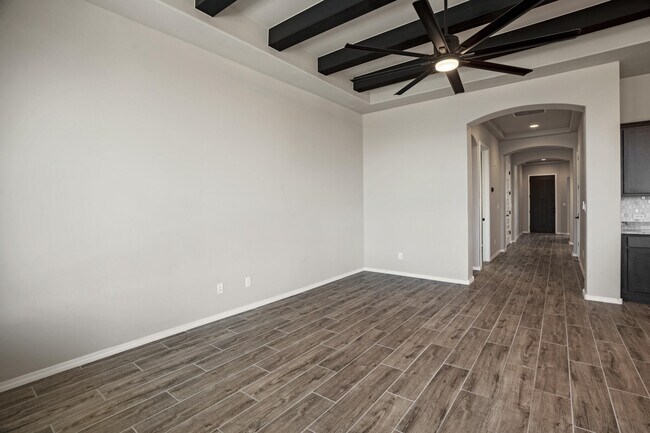 Building Photo - 7074 Crystal Dr NE