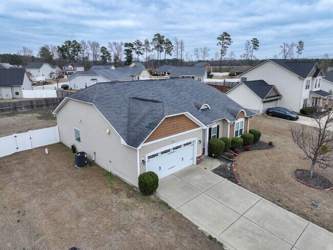 Building Photo - 601 Collinwood Dr