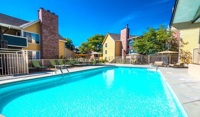 Building Photo - Skyview Apartment Homes