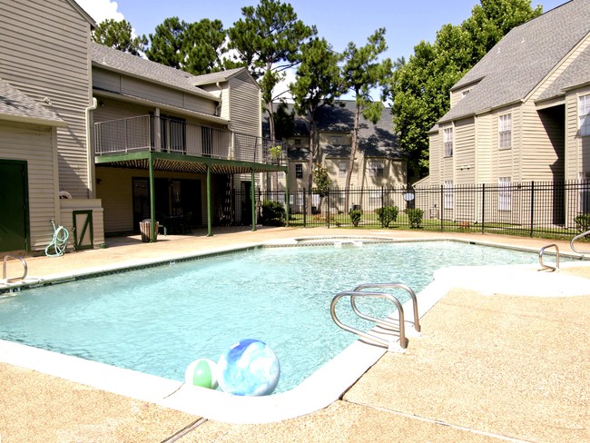 Building Photo - Cypress Run Apartments