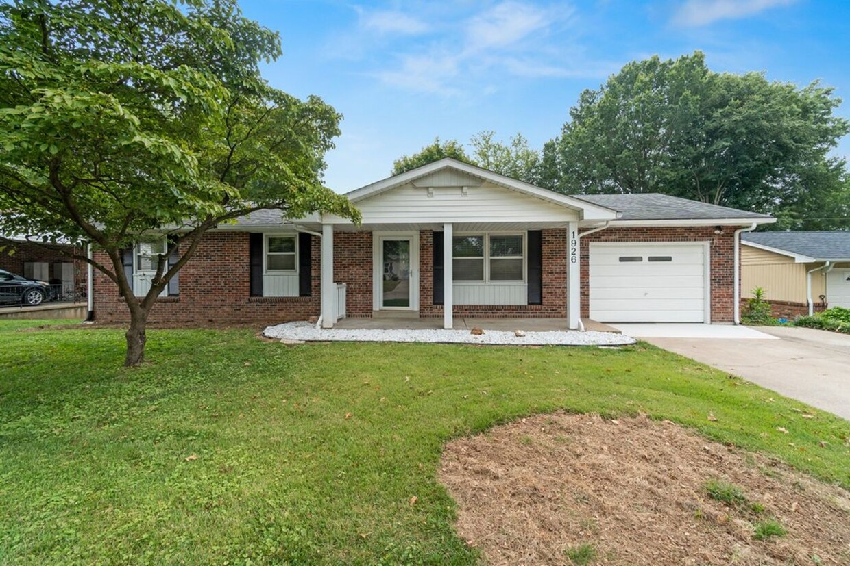 Primary Photo - Charming House in Cape Girardeau