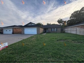 Building Photo - 6612 Falcon Rd