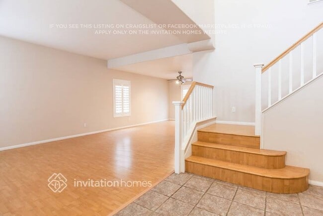 Building Photo - 8760 Wallaby Ln