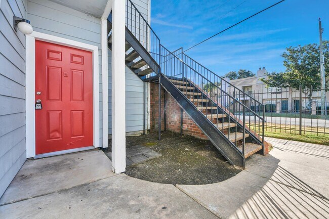 Building Photo - 14550 Fonmeadow Dr