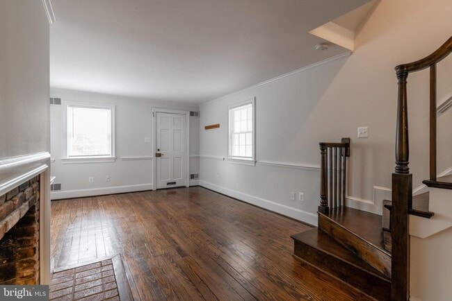 Building Photo - 511 Wilkes St