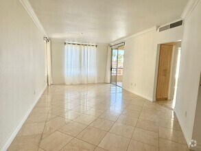 Building Photo - 210 E Flamingo Rd