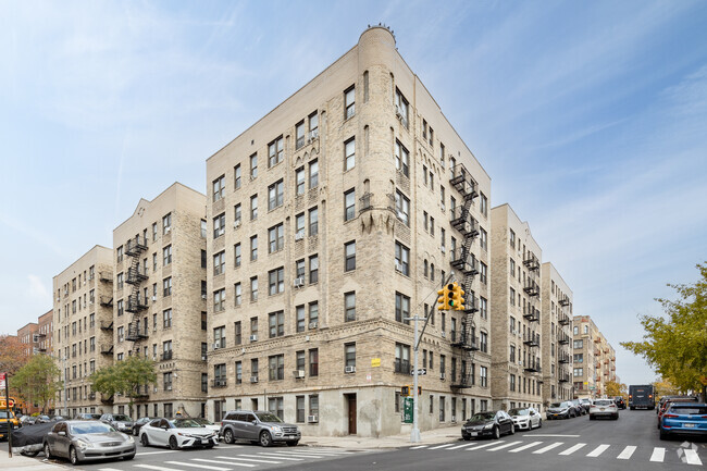 Foto del edificio - 2075-2081 Wallace Avenue WP Bronx, NY 10462