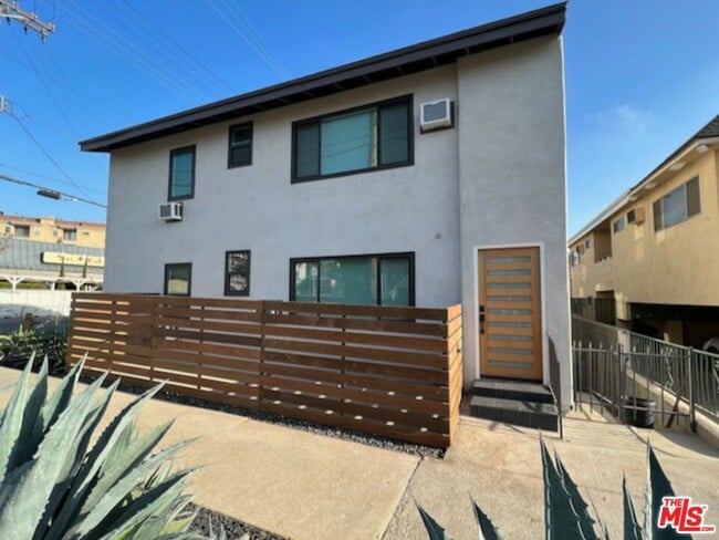 Building Photo - 11700 Dorothy St