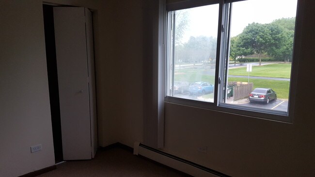Building Photo - 490 Pleasant Run Dr