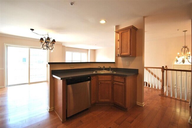 Building Photo - 11 Elco Ct