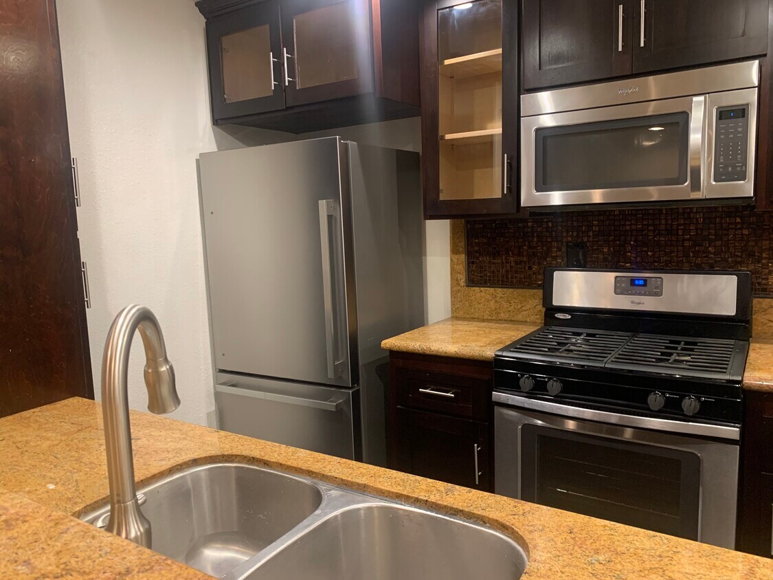 Foto principal - 3638 E Ocean Blvd