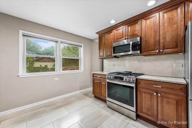 Foto del edificio - 4525 Saratoga Ave