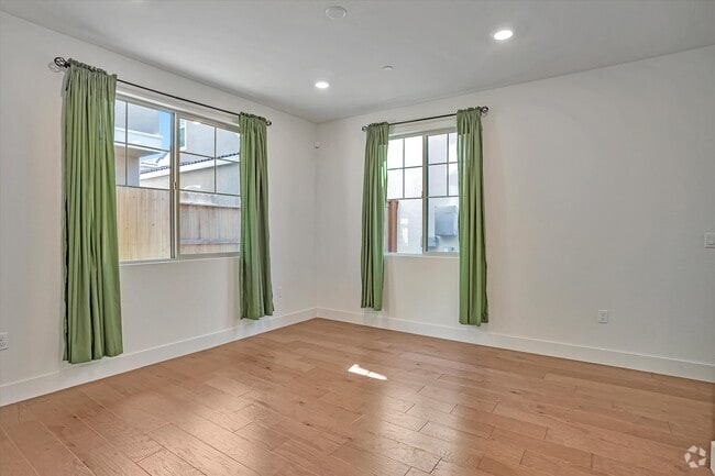 Building Photo - 10466 Oboe Way