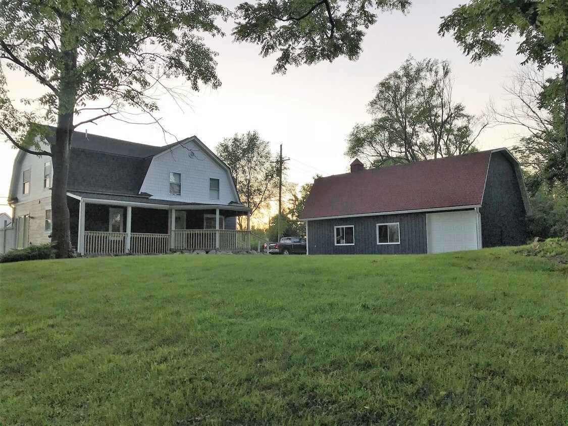 29420 Meadowbrook Rd, Novi, MI 48377 House Rental in Novi, MI