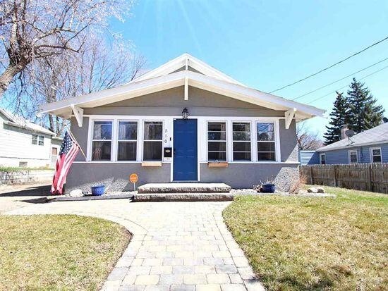 Primary Photo - 710 9th ST NE