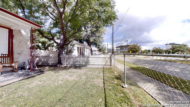 Building Photo - 130 Lavaca St