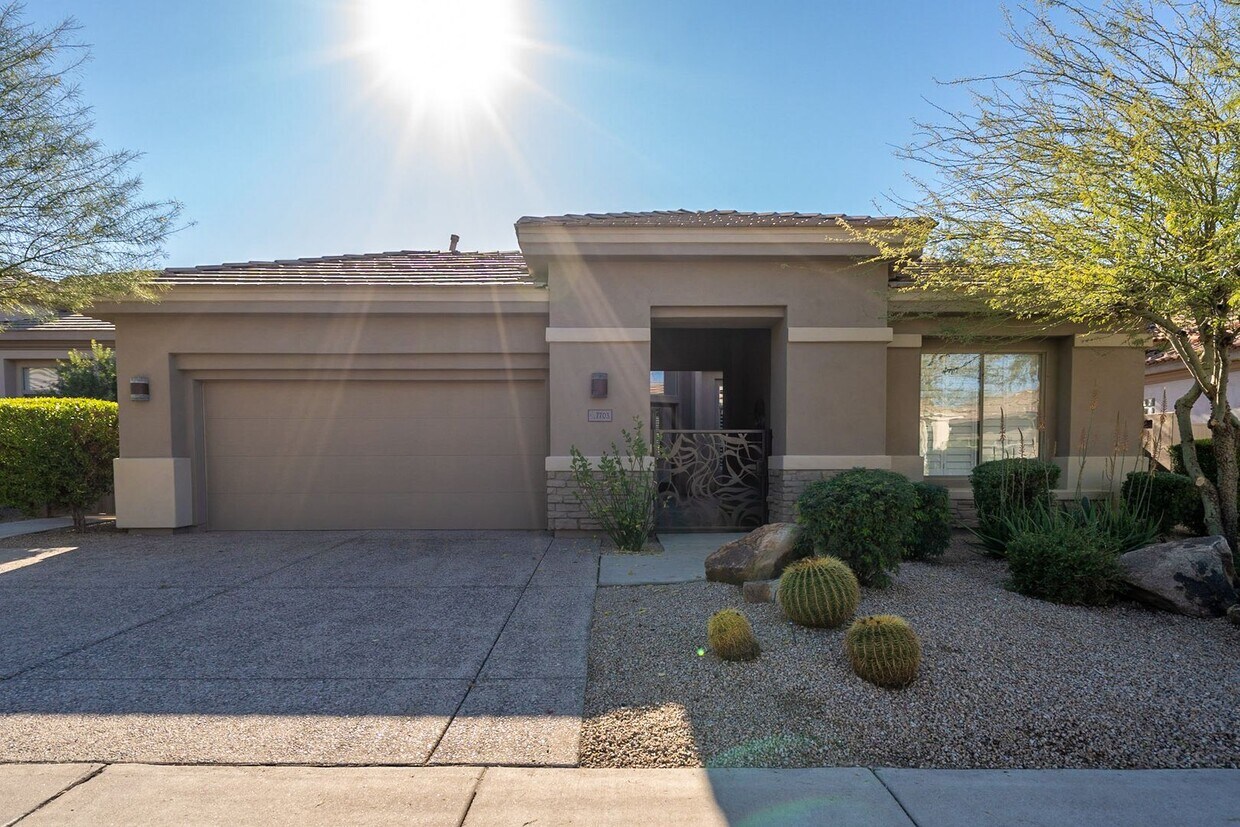 Primary Photo - Grayhawk Home with a Pool!