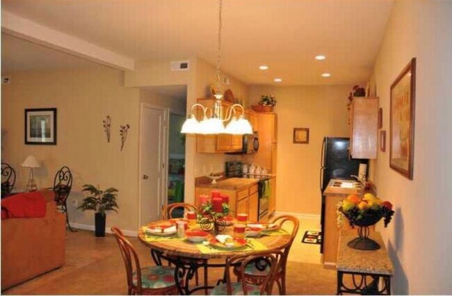 Foto del edificio - 12500 Townepark Way 201