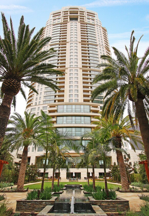 Foto principal - 1 W Century Dr