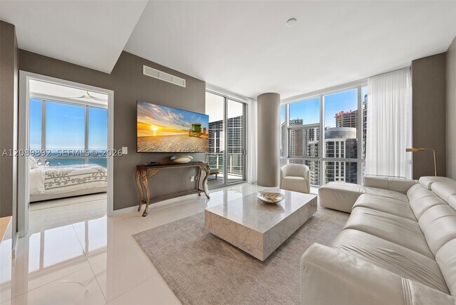 Foto del edificio - 851 NE 1st Ave