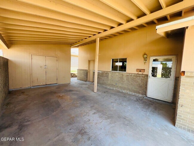 Building Photo - 356 Ridgemont Dr