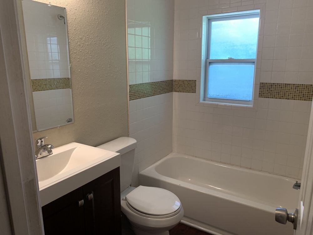 All Electric 2 bedroom Unit House Rental in St. Louis, MO